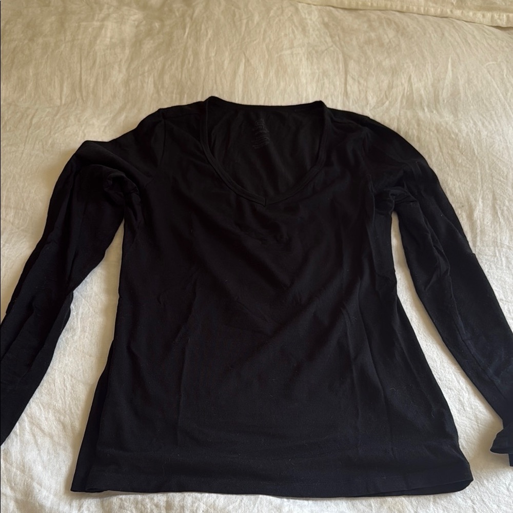 Woolx Layla Black Long-Sleeve V-Neck Top